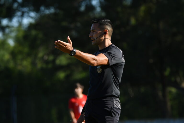 Programación y árbitros del Senior este viernes.