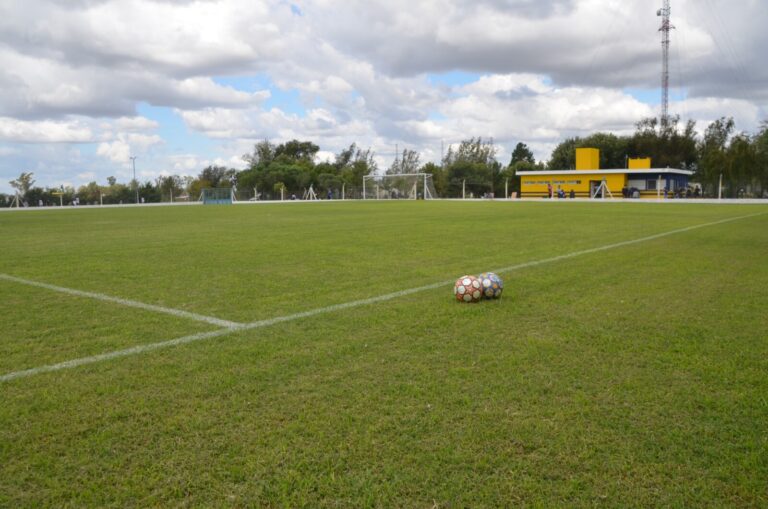 Árbitros para este domingo por la mañana en Tercera y Primera División.