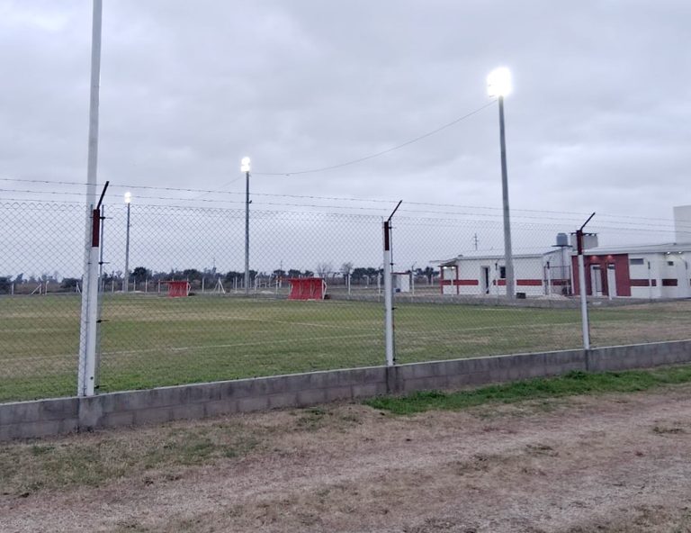 Sp. Rural de Santa Eufemia inaugura las luces de su estadio.
