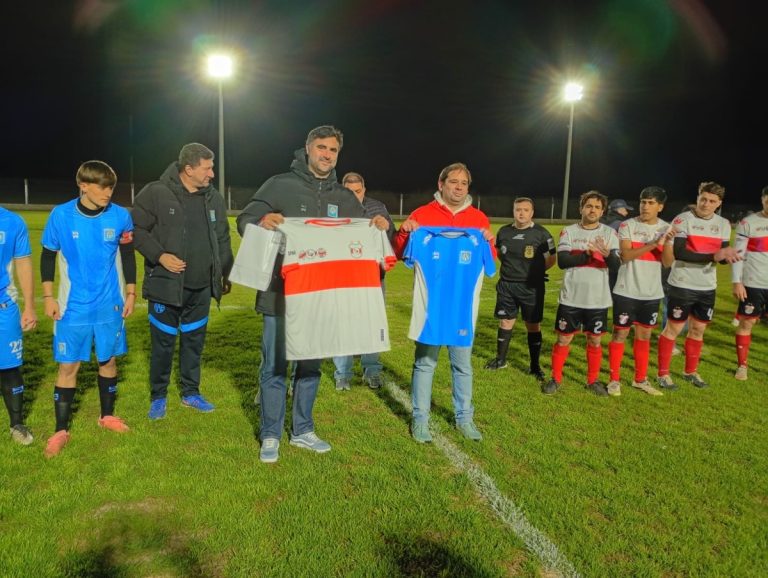 Se inauguraron las luces en Sportivo Rural de Santa Eufemia.